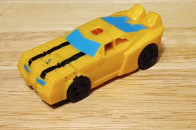 Hasbro Transformer Cyberverse One Step Changers Bumblebee (2015)