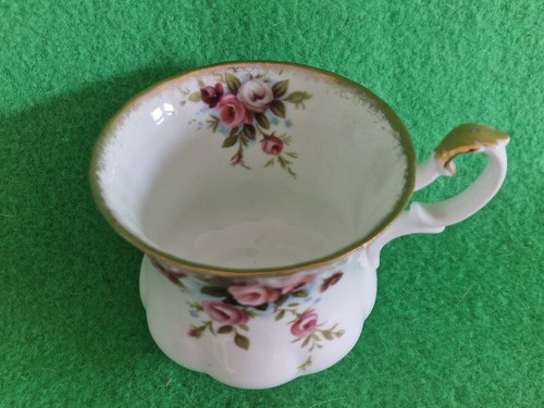 Taza de café pequeña Royal Albert Cottage Garden - Imagen 2 de 9