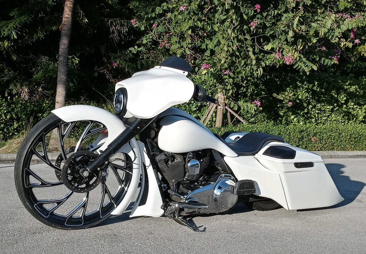 Harley-Davidson シルバー パーティーバッグ Harley-Davidson シルバー パーティーバッグ
