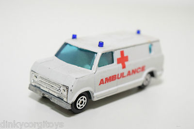 YATMING 1501 FORD ECONOLINE VAN AMBULANCE NEAR MINT CONDITION