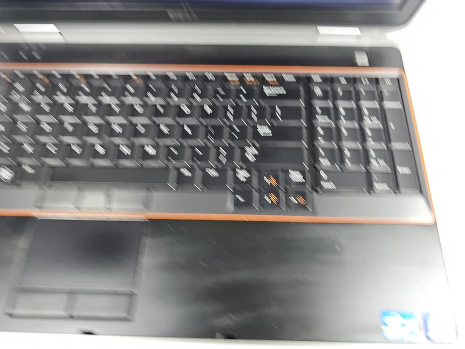 戴尔 Latitude E6520 便携式电脑 英特尔 i5-2520M @2.5GHz 4GB RAM 320GB WIN 10 — 第 2/4 张图片