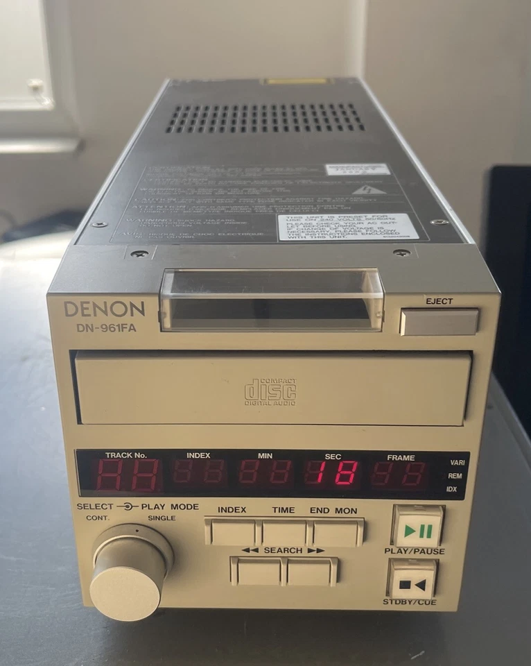 DENON DN-961FA High-End CD-Player XLR - geprüft vom Händler - Bild 2 von 4