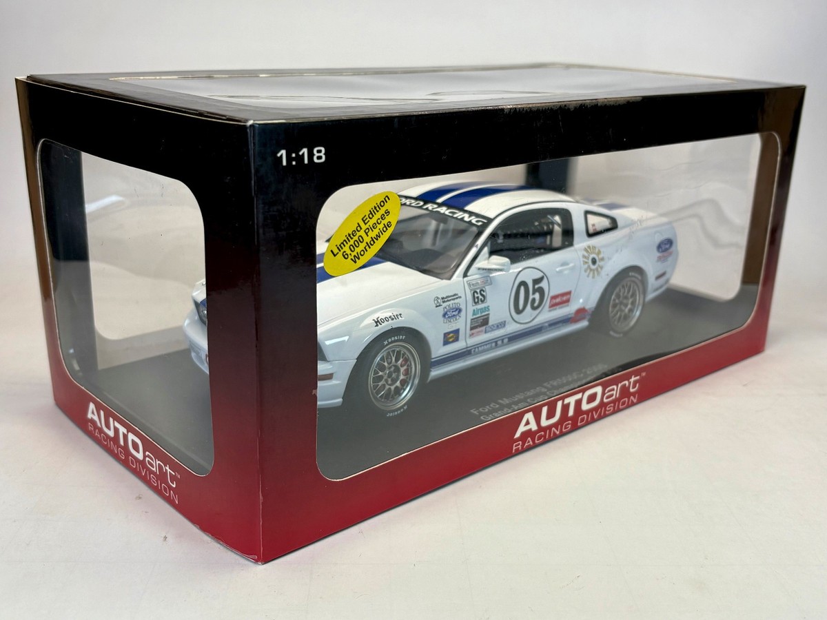 1:18 AUTOart Ford Mustang FR500C 2005 Grand-Am Cup GS Championship