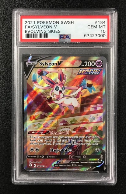 Sylveon V #184 (Evolving Skies (2021))