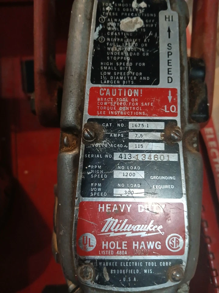 Milwaukee Vintage 1675-1 1/2in 120V Heavy-Duty Drill & Milwaukee Tool Case  - Image 4 of 4