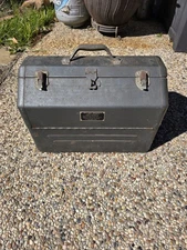 Simonsen Industries Vintage Metal Cantilever Tool Box, Type II, Class A