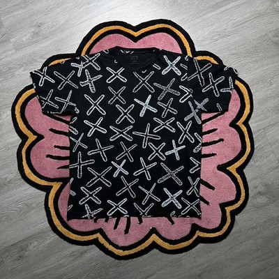 Kaws x Uniqlo All Over Print Graphic Logo T-shirt Size XL