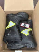 Mfg 2023 Globe SUPREME SIZE 10.5 W 14 Pull-on...