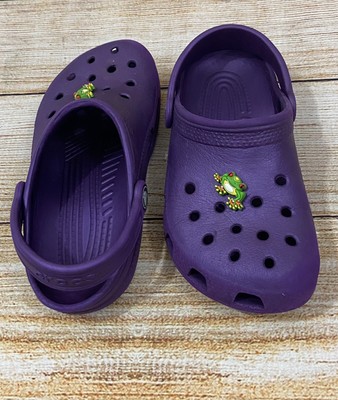 frog crocs