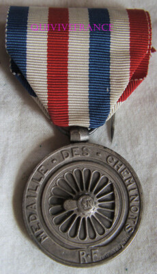Fichier:Médaille d'argent du CIO.jpg - Wikipédia