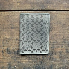 COACH Card Case Passport Signature Beige Gold Canvas COACH Logo. Made in India