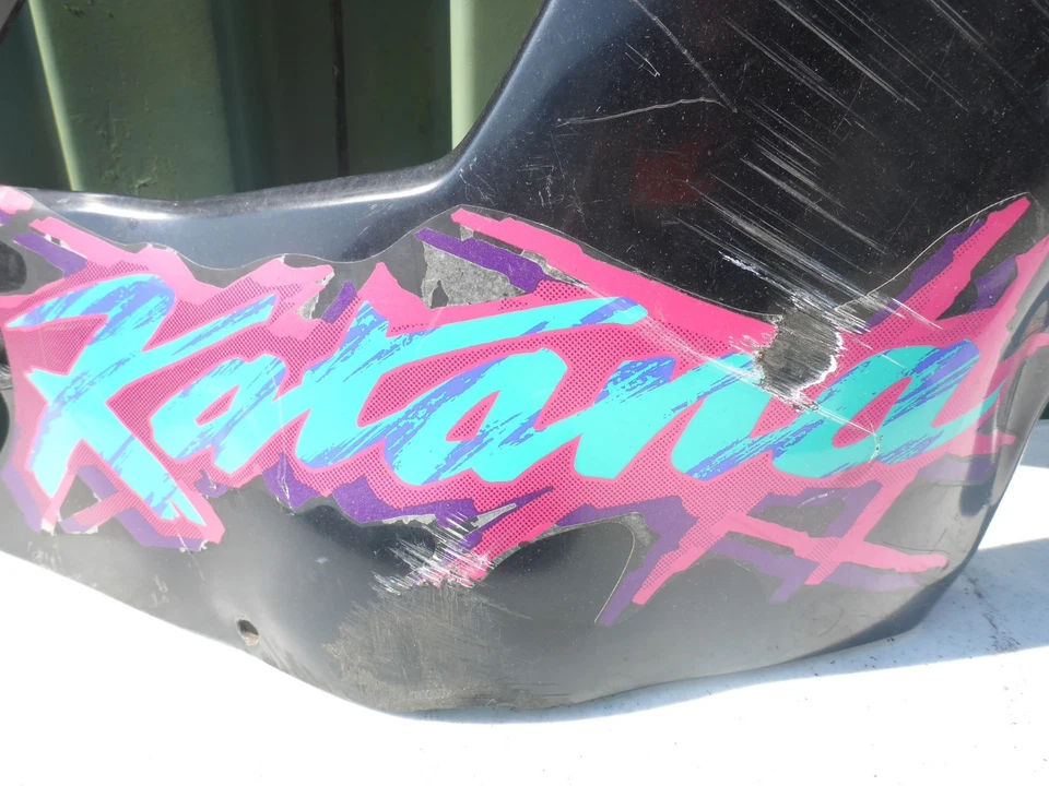 94 Suzuki Katana 600 GSX600F GSX 600 lado derecho delantero superior carenado cubierta capucha Foto 2 de 4