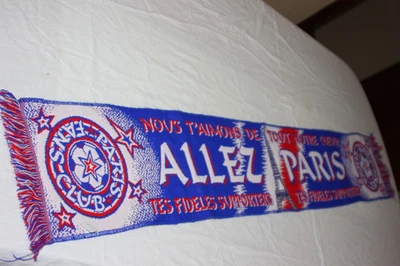 Écharpe Football Vintage Des Années 90 Paris Saint-Germain Pour Ses Supporters - Photo 1/4