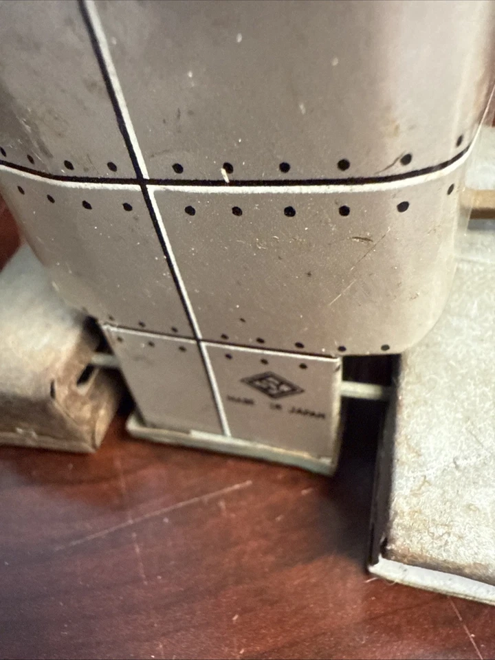 Винтажная японская заводная оловянная игрушка-робот космический человек работает (не собрана правильно) - Изображение 4 из 4