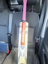 A Lovely Scoring Cricket Bat In Very Good Shape Been Used Size 4 Tempuesta
