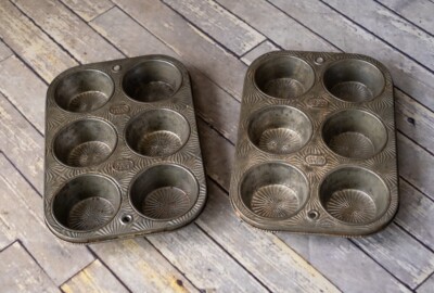 Vintage EKCO OVENEX N-60-6 Tin Muffin Cornbread Rustic Starburst