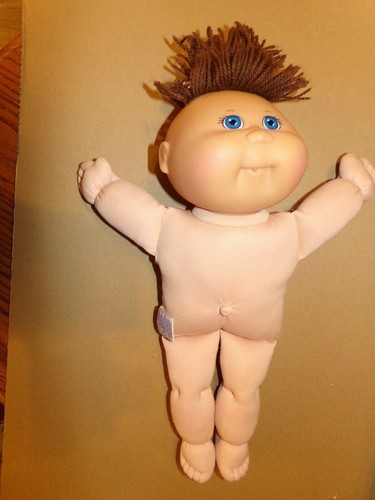 CABBAGE PATCH KID DOLL TRU DOLLS baby GIRL 2003 brn hair brn eye - Picture 4 of 4