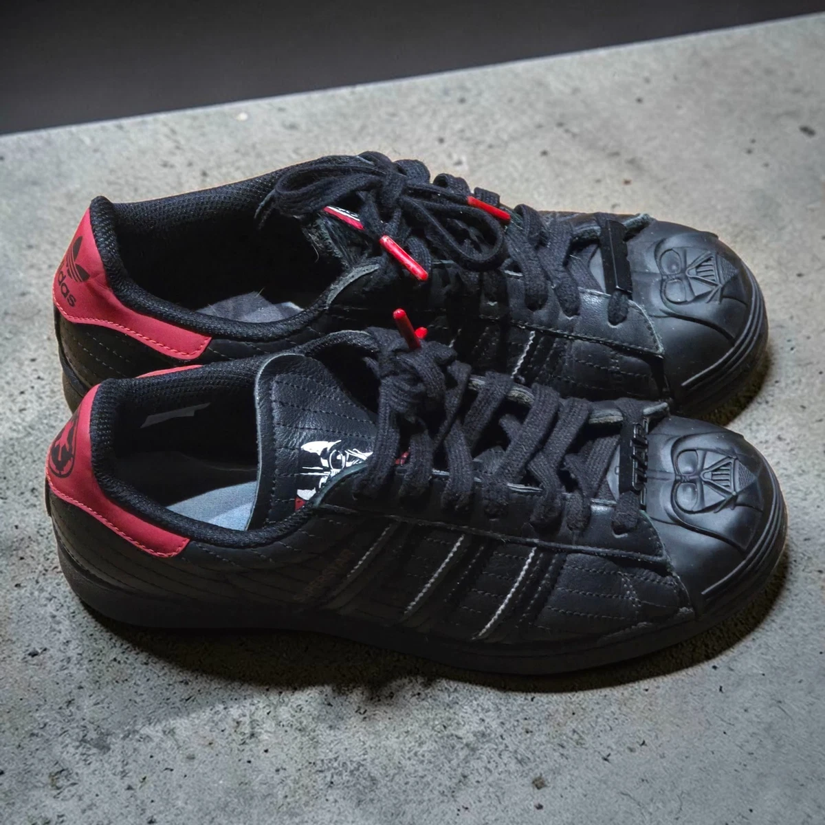 adidas gazelle silver green womens Adidas MI Superstar Star Wars Darth Vader Superstar (2015) main image 1