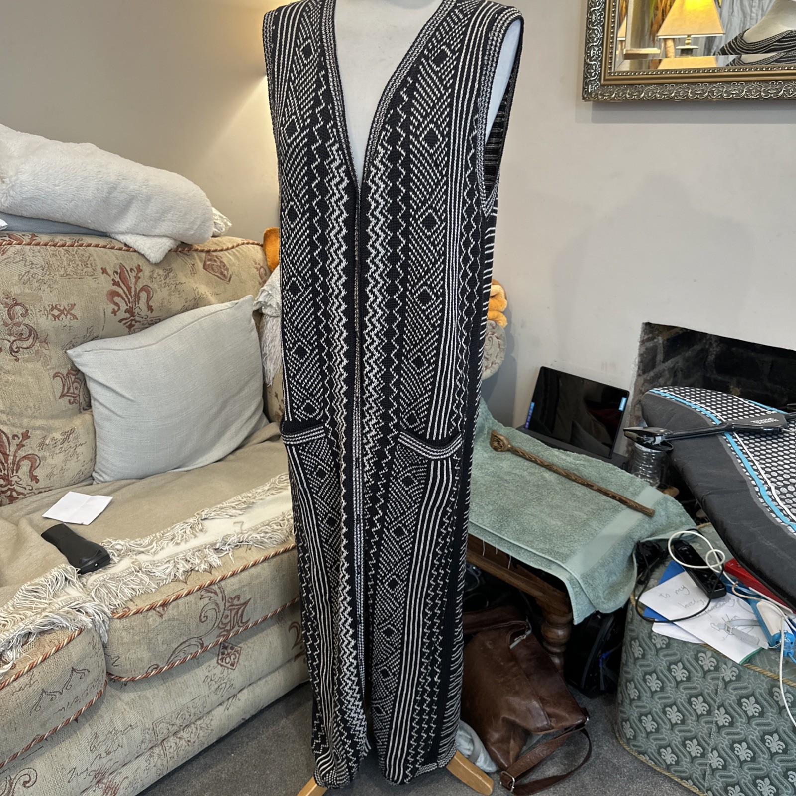 Nicole Farhi Vintage Pretty Long Knitted Waistcoat Size M