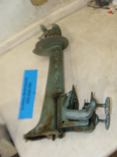 1953 ELGIN outboard Sears 6hp 571.58642 lower unit transom clamp prop drive