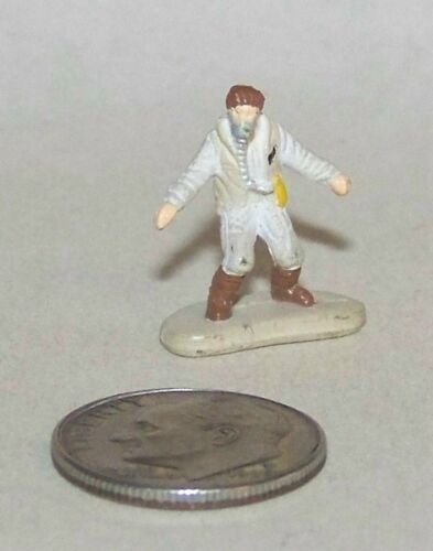Very Small Micro Machine Star Wars Figure of Princess Leia with Breathing Mask - Picture 1 of 2