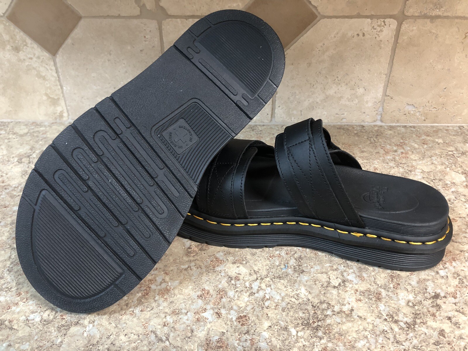 New Dr Martens Chilton Leather Slide Sandals 9 Mens Black Hydro eBay