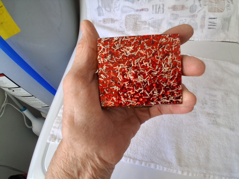 VINTAGE S.F. CO. FIFTH AVE RED GLITTER CONFETTI  LUCITE MIRROR COMPACT SAM FINK