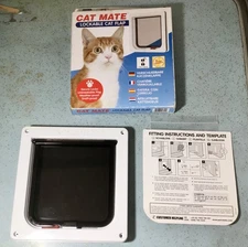 CAT MATE 304W LOCKABLE  6-1/2" W x 6-7/8" T OPENING CAT FLAP FOR DOORS