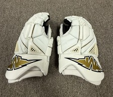 Hockey Player Gloves. - Mission