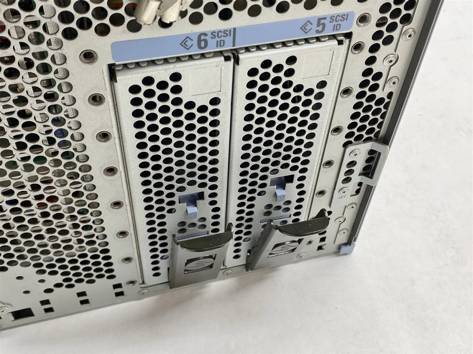 Estación de trabajo HP Visualize C3600 A5992A PA-RISC 8600 552 MHz 512 MB de RAM sin disco duro Foto 4 de 4