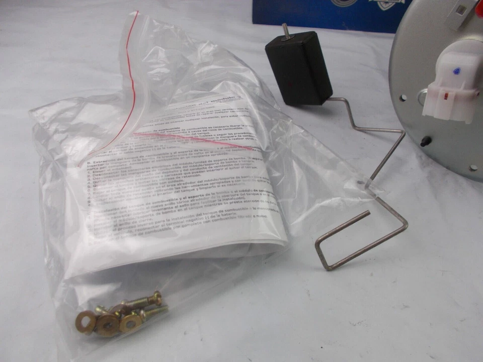 Conjunto de módulo de bomba de combustible CARQUEST M2496296 se adapta; Kia Rio 01-02' Foto 2 de 4