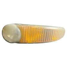 GMC Yukon XL 1500 6.0L LH Turn Signal Light Lamp 2001 2002 2003 2004 2005 2006