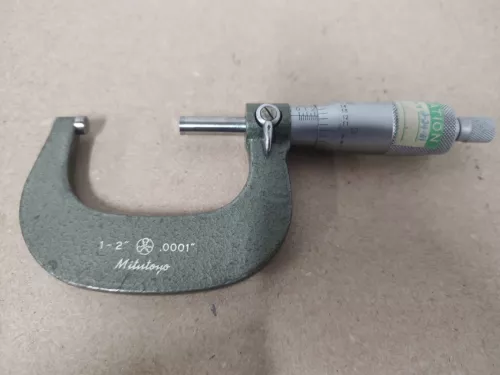Mitutoyo 103-262 Outside Micrometer 1-2"  .0001" Res H160