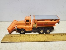 Pull Back Snow Plow Salt Truck 6.5 Die Cast Metal Construction Vehicle Quebec