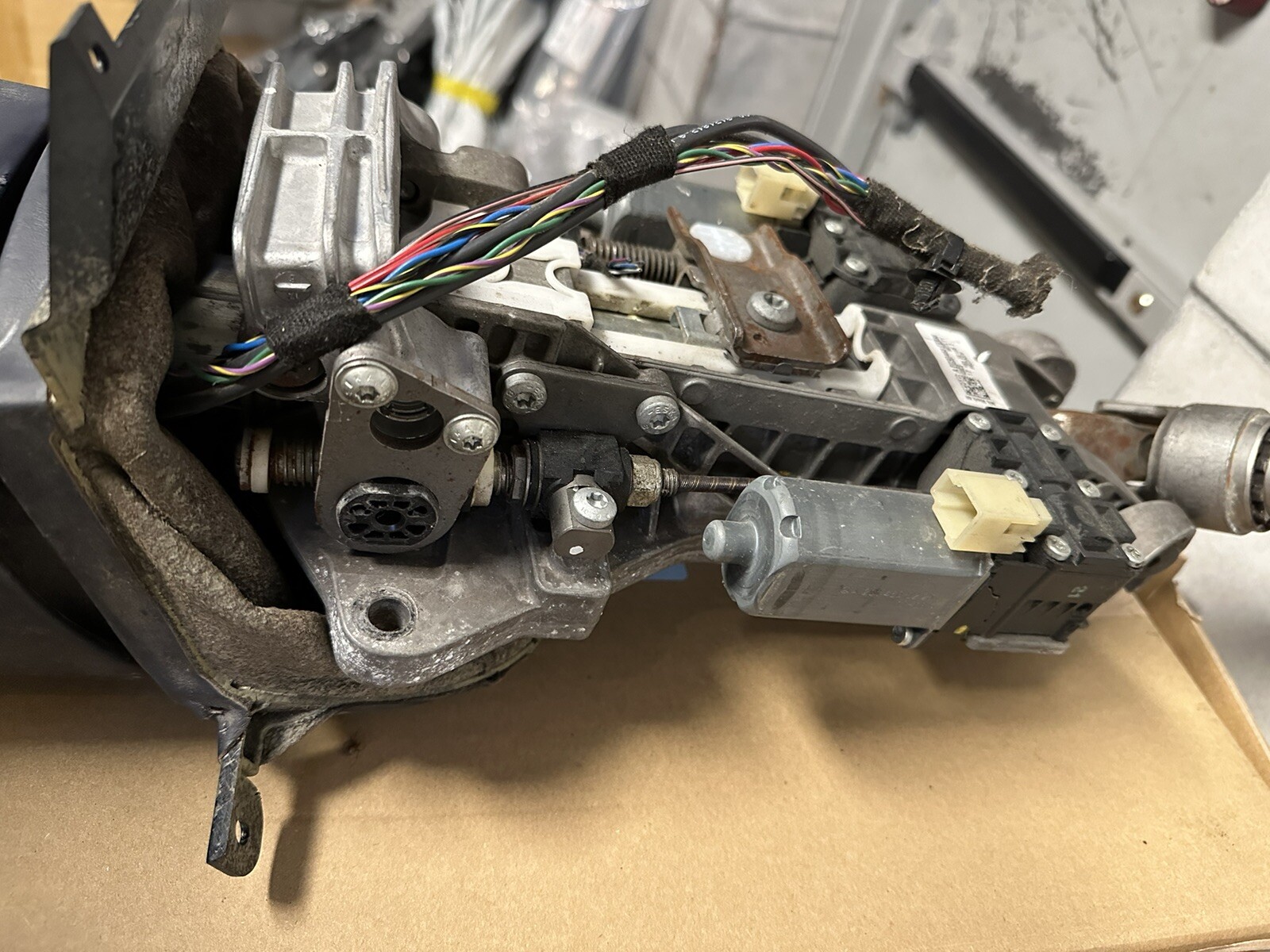 2018 Aston Martin DB 11 steering column
