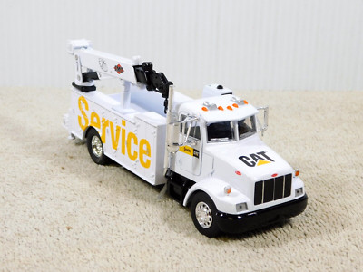 Norscot 55118 1:50 Scale Peterbilt Model 330 CAT Dealer Service Truck