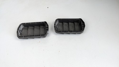 2PC Rear Quarter Pressure Vent Grille 2022 Mazda 3 BDTS-51-921 2019 2020 - 2023 - Picture 4 of 10
