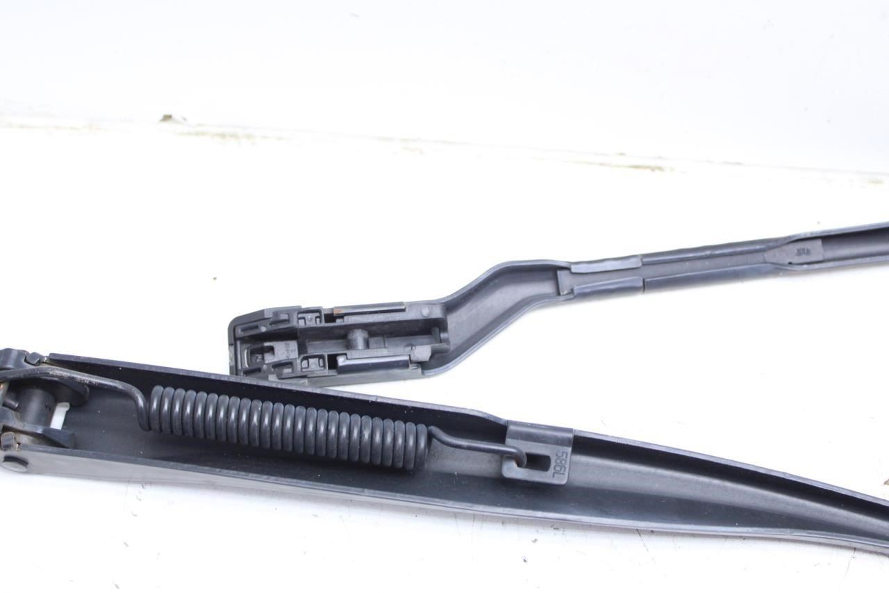 2014-20 Maserati Ghibli 3.0L Front Windshield RH and LH Wiper Arm Pair 670007562