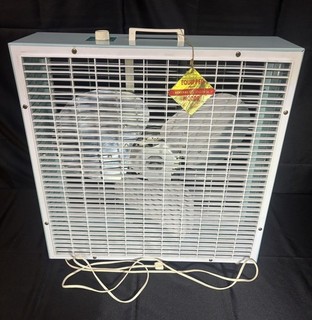 Vintage 1970’s GE KMart 3 Speed 20” Box Fan Model S 23 Blue White Silver
