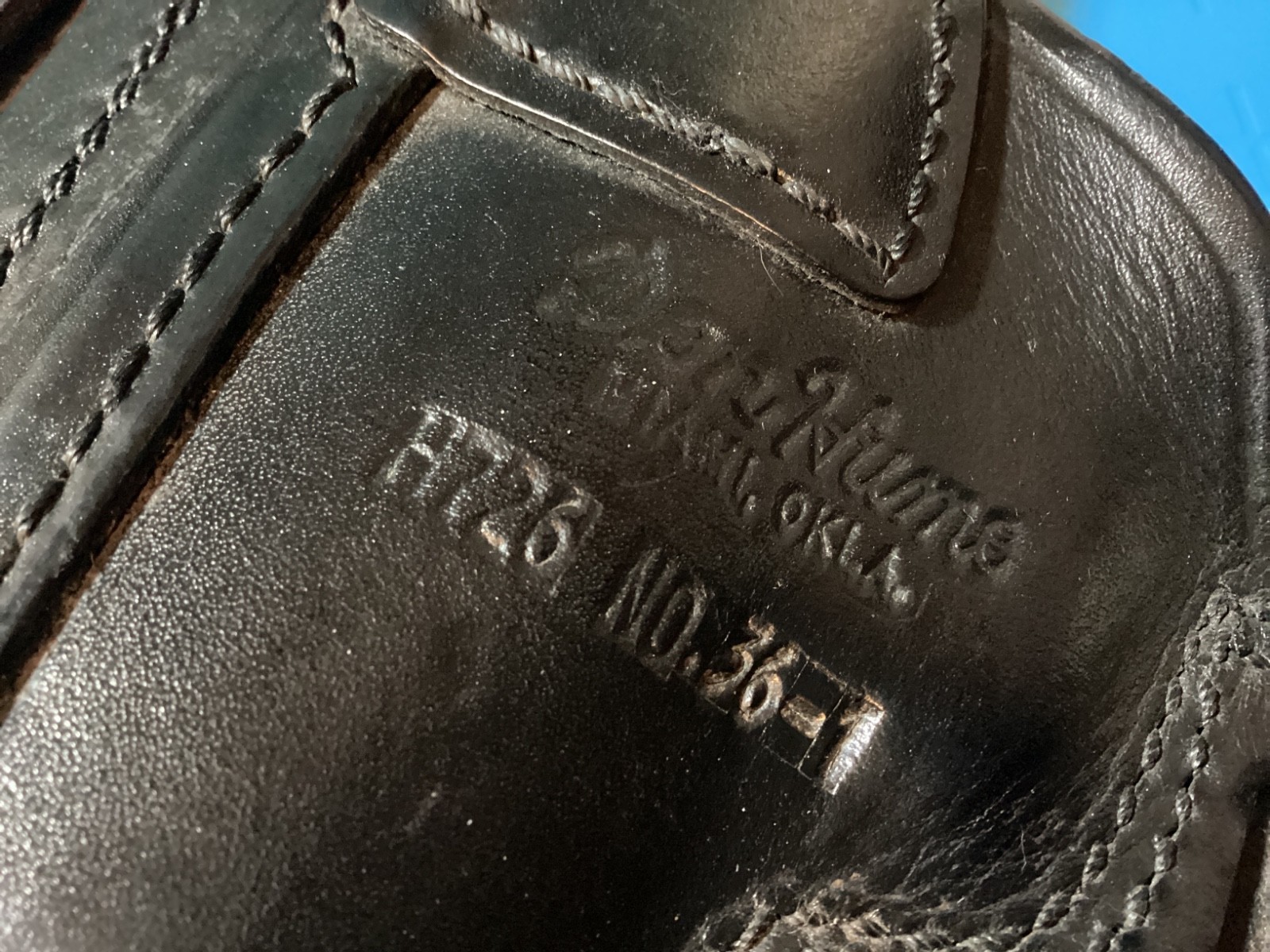   Leather RH Don Hume Black H726 36-1  Holster  GLOCK G26~G27~G33 Optic Ok 