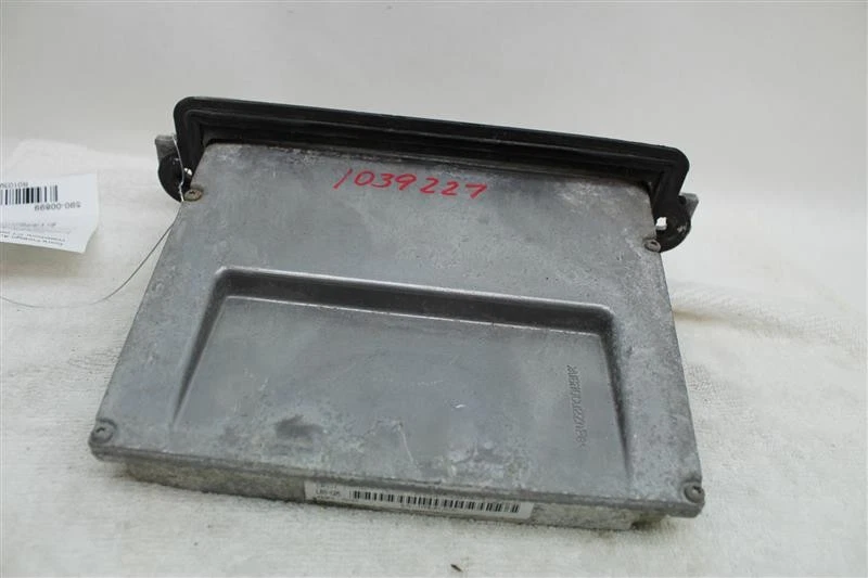 Computadora ECU ECM FORD ESCAPE MERCURY MARINER 2008 08 8L8A12A650ADB 1039227 Foto 4 de 4