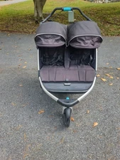 Thule Urban Glide 2 Double Stroller Jet, Black - 10101951 - Great condition! REt