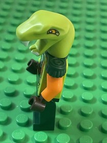 LEGO Ninjago Minifigure Clancee Epaulette