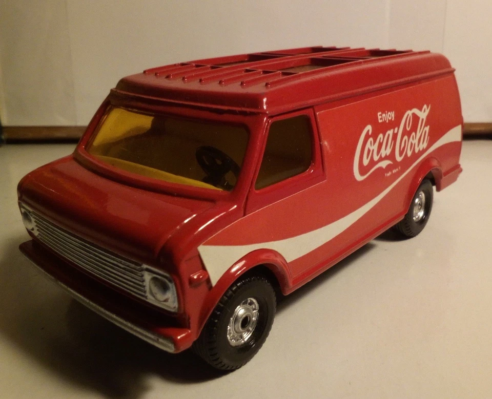 Coca-Cola Vintage Corgi Die Cast Van 1978 (Rare) 4.75 in. (from a collection) - Image 2 of 4