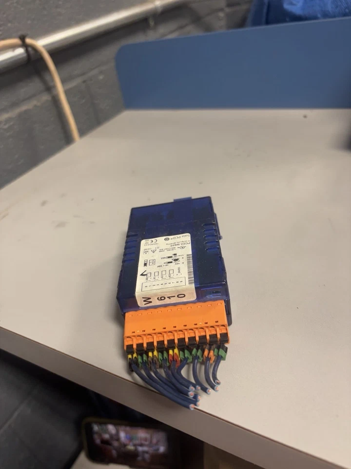 Módulo de entrada de transistor digital Saia-Burgess PCD3.W610 USADO Foto 4 de 4