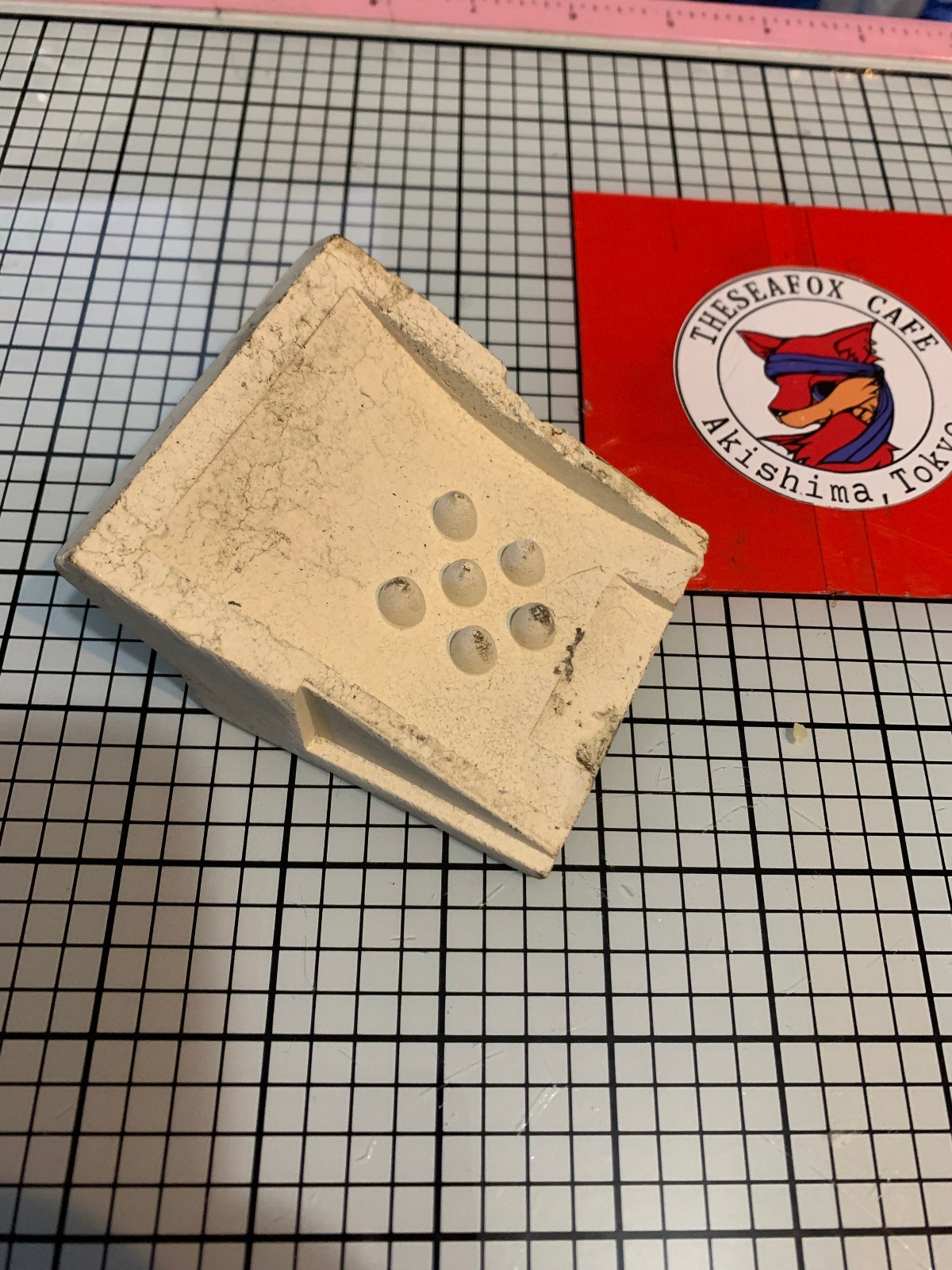 Frymaster Garland Ceramic Target Deflector , Tile, Stone, 3-1/4 x 2-3/4, CLEAN