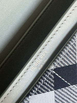 Burberry Snip Shoulder Bag Lichen Italy 80869711 Italy NWT $2190