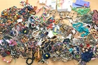 H 15 Lbs+ HUGE Vtg Costume to Fashion Jewelry lot Necklace Bead Chain UNSORTED