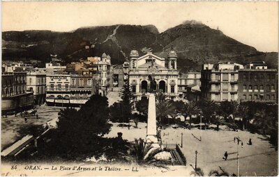 Old postcard AK ALGERIA ORAN The Place d'Armes et le Theatre (1358490)
