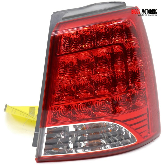 20112013 Kia Sorento Passenger Right Side Rear Tail Light 37128/ 34706